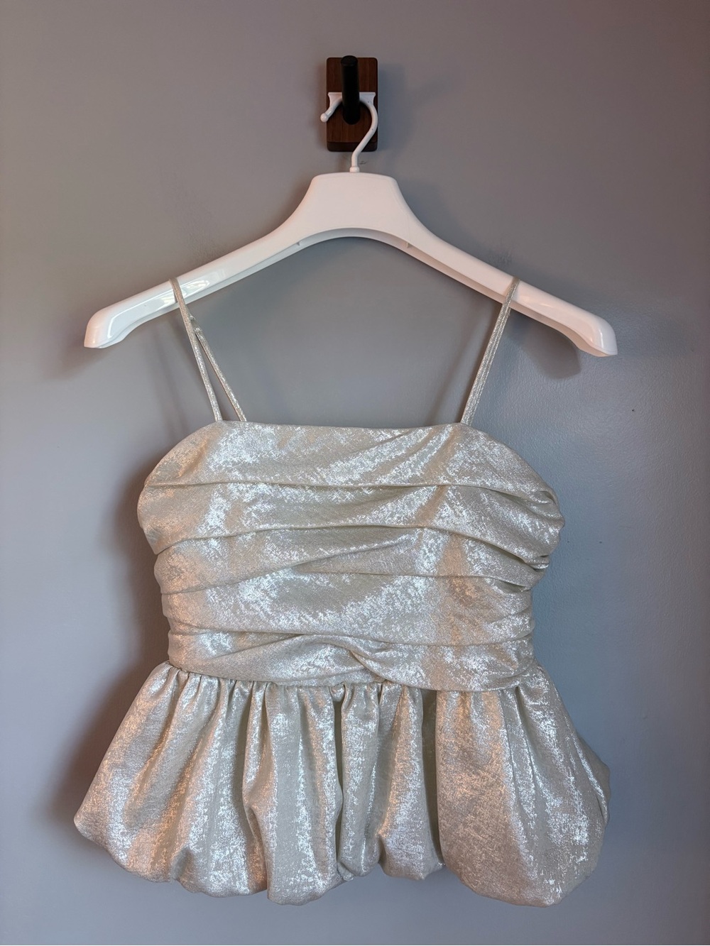 A New Day NWT XS Metallic Gold/Cream Ruched Peplum Cami Top Metallic Shiny